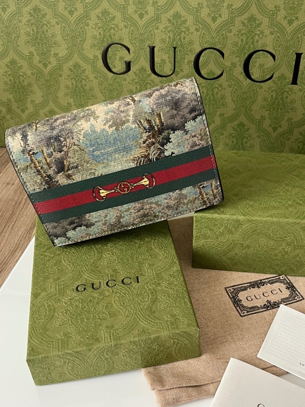 Gucci Bag Wallet Card Holder Mini Clutch Printed Leather Snap Magentic ClosurNew